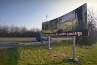 Namur. Champion. E411. Panneaux d'informations touristiques. "Entre deux berges, la Sambre gamberge".