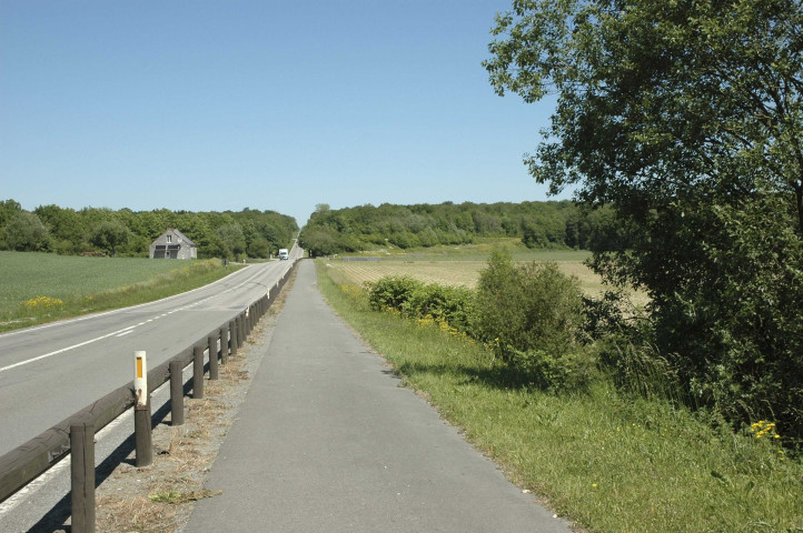 Chimay et Froidchapelle. Ancienne ligne SNCB 109. RAVeL.