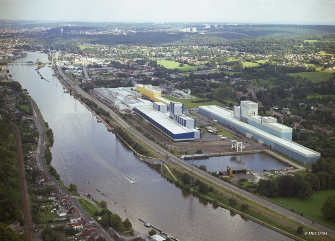 Flémalle. Ivoz-Ramet. Ligne SNCB 285. Vues aériennes.