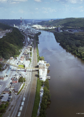 Engis et Saint-Georges-sur-Meuse. Usine Dumont Wautier.