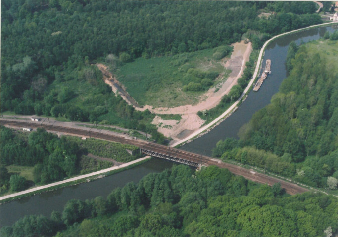 Sambre, Pont-rails 9.