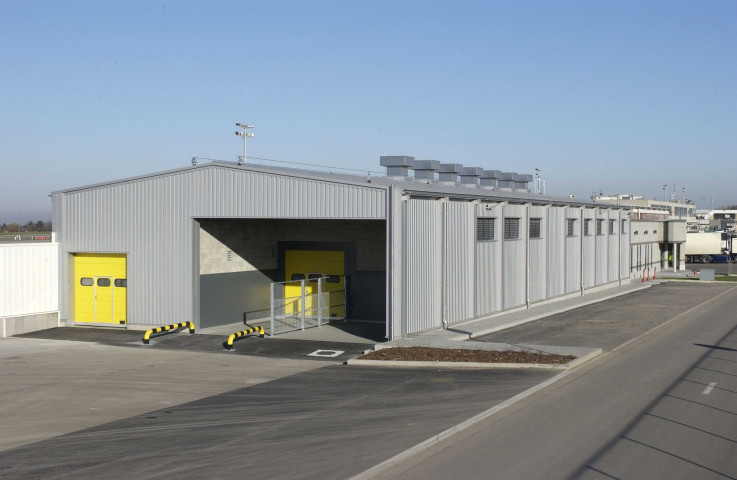 Grace-Hollogne. Aéroport de Bierset. Bâtiments annexes.