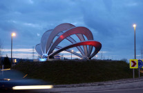 Aubange. Aix-sur-Cloie. RN 88/88a. Giratoire "Les Arches" en métal.