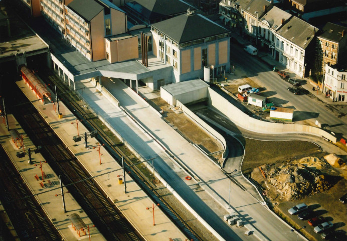 Namur. Vues aériennes aux alentours de la Gare de Namur.