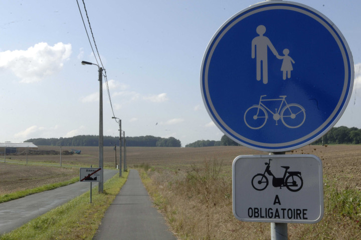 Aiseau-Presles. Chemin rural.
