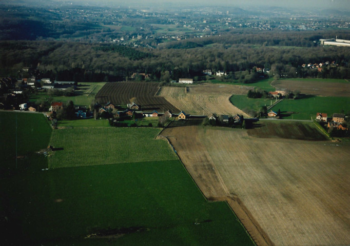 Ham-sur-Heure-Nalinnes. Jamioulx. Avant-projet de contournement du sud Charleroi (A503-RN5). Hauteur 100 mètres.