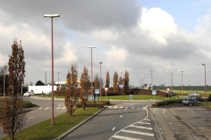 Gembloux. Isnes. Œuvre d'art du carrefour "Didi".