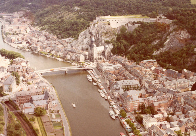 Vues aériennes de Dinant