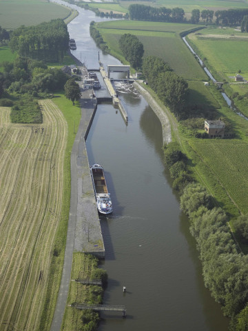 Pecq. Herinnes. Vues aériennes de l'Escaut. Ecluse.