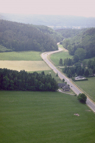 Rochefort. Han-sur-Lesse. RN86.