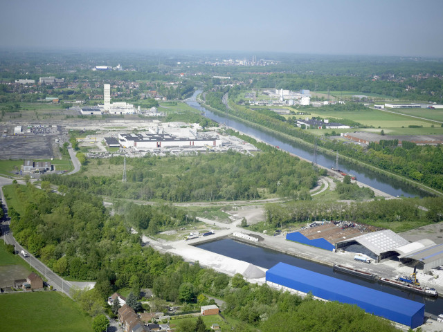 Mons. Ghlin. Canal Nimy-Blaton-Péronnes. Darses. Vues aériennes.