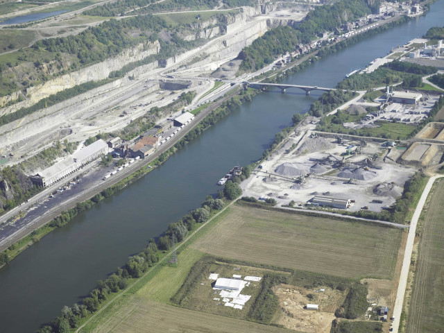 Engis. Hermalle-sous-Huy. Zoning. Vues aériennes.