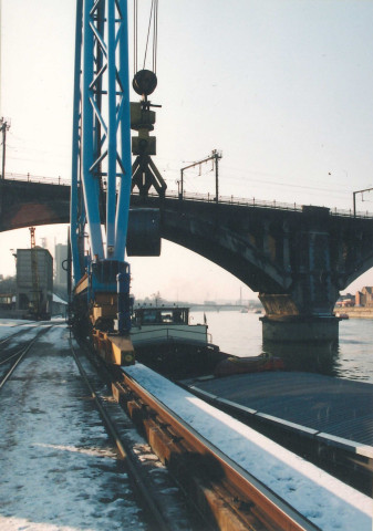 Liège. Port autonome de Liège, quais de Renory.