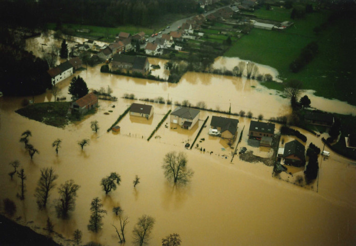 Eau d'Heure de Charleroi vers le sud.