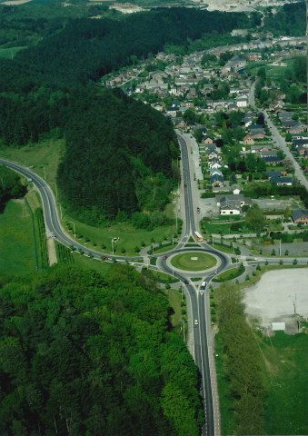 Rochefort. Jemelle. RN 86. Aménagements divers dans la traversée de la localité.