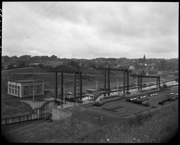 Gosselies. Canal Bruxelles-Charleroi.