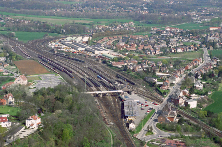 Ottignies. Site de la station SNCB et zoning industriel.