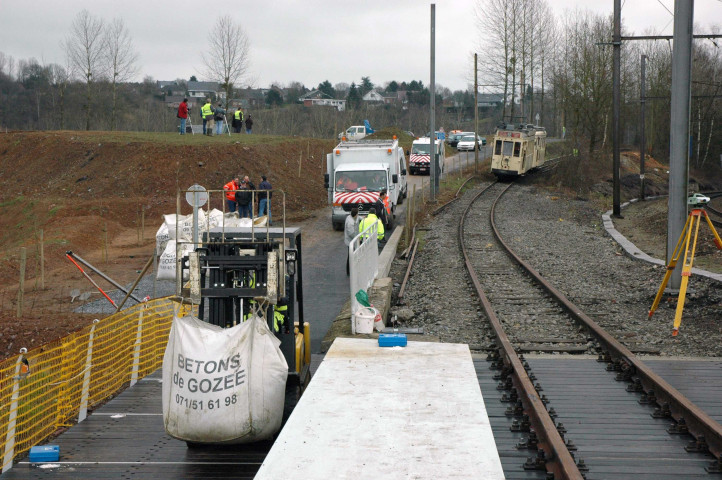 Lobbes. Nouvelle passerelle du RAVEL sur la Sambre.