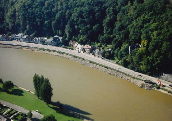 Namur. Wépion. Construction d'un RAVeL sur la rive gauche de la Meuse. Ile Vas-t-y frotte.