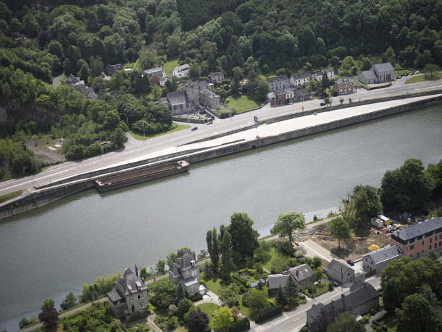 Namur. Beez. Rive gauche de la Meuse. Vues aériennes.