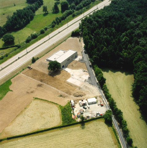 Jalhay. Sart-Lez-Spa. Bâtiment de la station de pompage et du réservoir.
