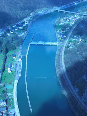 Profondeville. Rivière. Barrage-écluse n°7. Pont-route de Lustin.