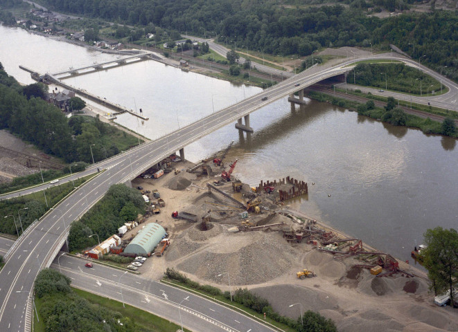 Dave. Barrage de Tailfer sur la Meuse.