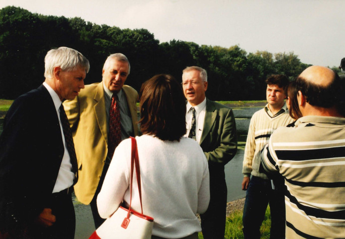 La Louvière. Houdeng-Aimeries. Pont-canal du Sart. Inauguration de l'ascenseur et du pont-canal à 1350 tonnes.