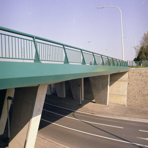 Sambreville. Auvelais. Bois Sainte-Marie. Garde-corps et corniche.