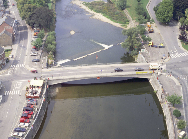 Esneux. Pont et barrage fixe.