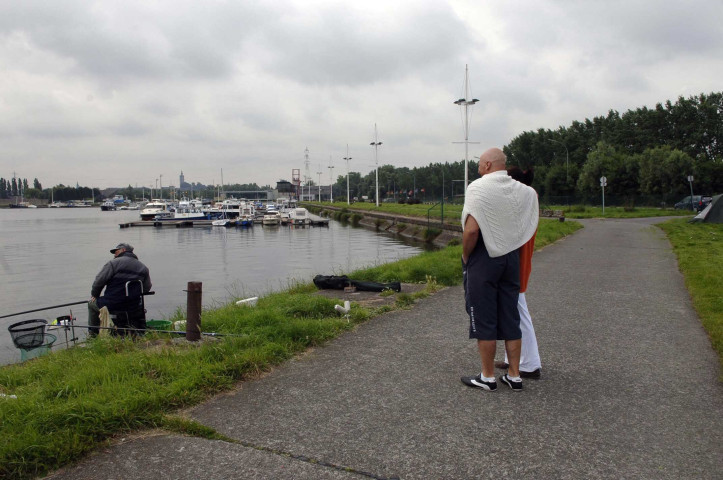 Antoing. Péronnes. Vues sur le passage du Ravel 1 du Grand Large.