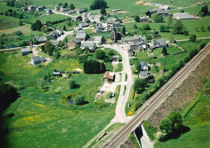 Paliseul. Carlsbourg. Hameau de Merny.