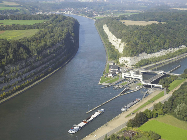 Visé. Lanaye. Vues aériennes.