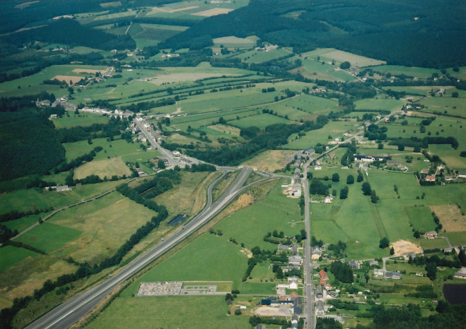France. Rocroi. Départementale 985.