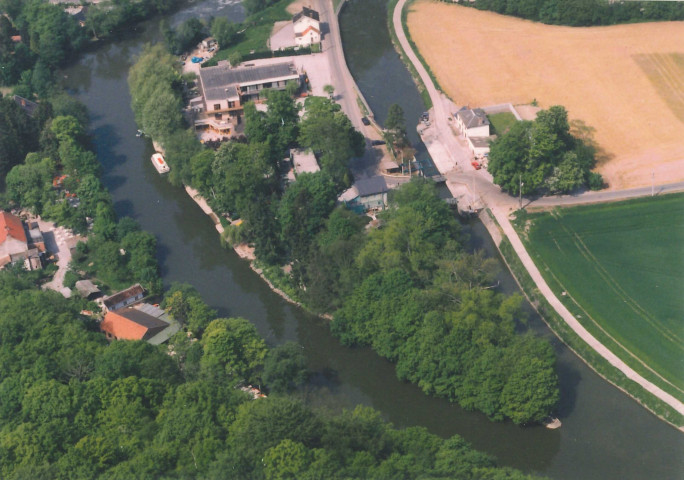 Fontaine-l'Evêque. Sambre, barrage et écluse 8