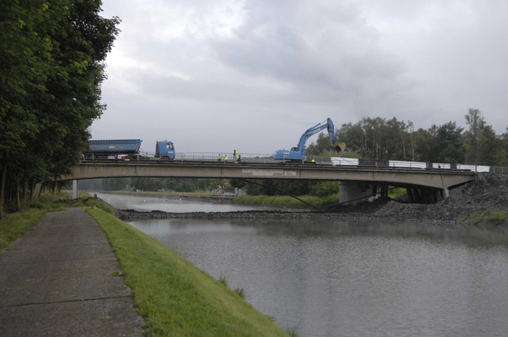 Bernissart. Blaton. Démolition du pont.