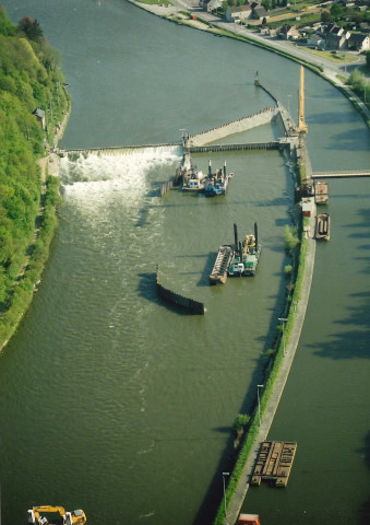 Hastière. Waulsort. Evolution des travaux du nouveau barrage-écluse.