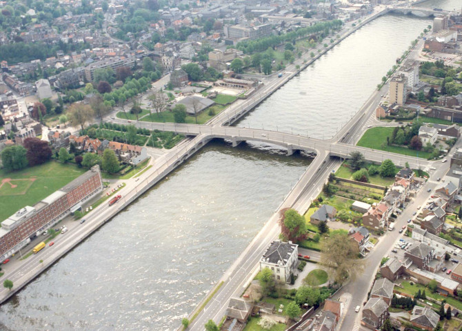 Vues aériennes du pont de l'Europe