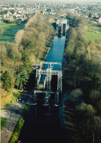 La Louvière. Strépy-Bracquegnies. Ascenseurs à bateaux n°3 et 2. Bâtiment technique.