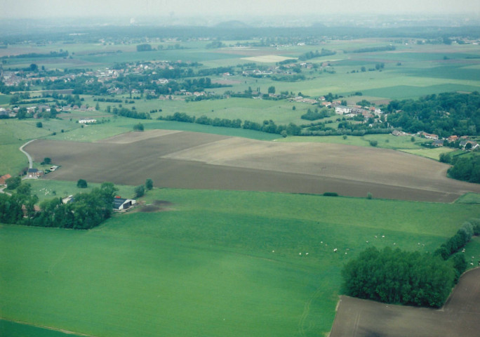 Ham-sur-Heure-Nalinnes. Caillou de Tingremont.
