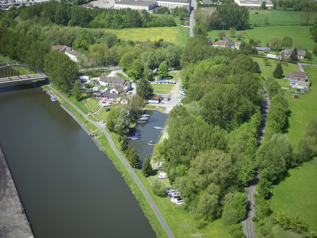 La Louvière. Maurage. Canal du Centre. Vues aériennes.