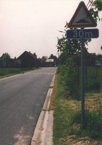 La Louvière. Moulbaix. Ralentisseurs.