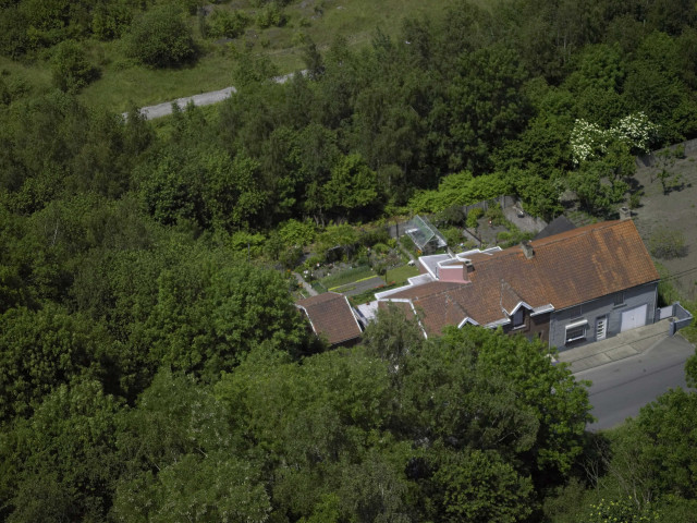 Charleroi. Roux. Sonomètre F105. Rue Sous le Bois.