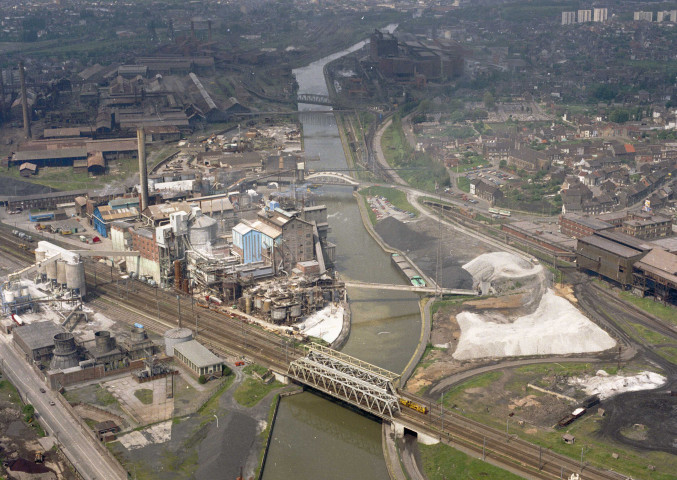 Charleroi, Dampremy et Marchienne-au-Pont. La Sambre.