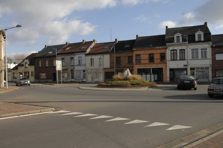 La Louvière. Œuvre d'art du carrefour "Entre 2".