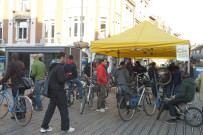 Namur. Place d'Armes. Fête de la réparation du vélo.