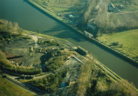 Saint-Ghislain. Hautrage. Pont-route en reconstruction sur le canal du Centre.
