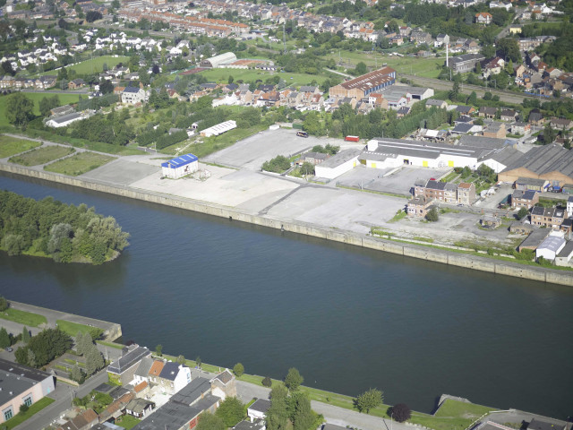 Andenne. Seilles. Port autonome de Namur. Vues aériennes.