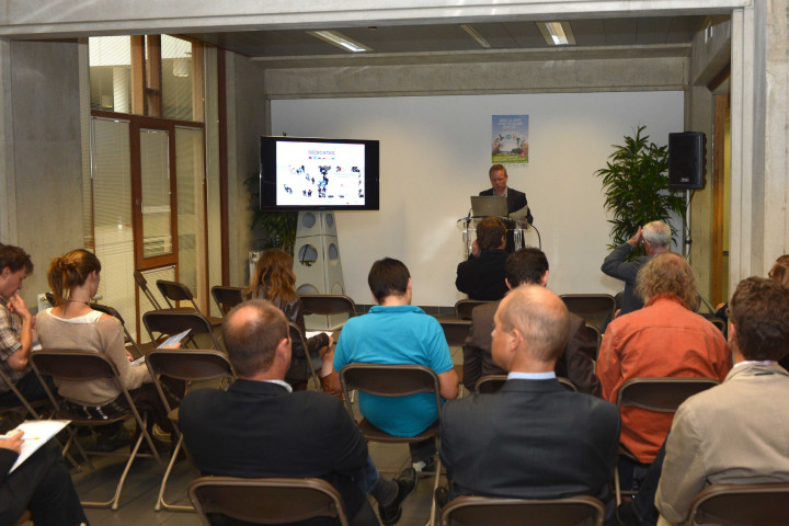 Namur. Présentation par M. le ministre Henry d'un sondage sur les attentes concernant une meilleure mobilité.