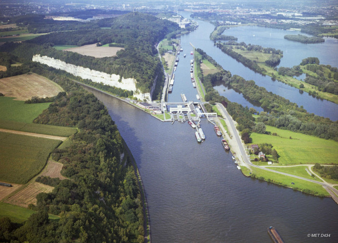 Visé. Lanaye. Vues aériennes.